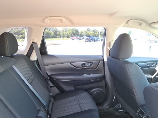 2020 Nissan Rogue S photo 6