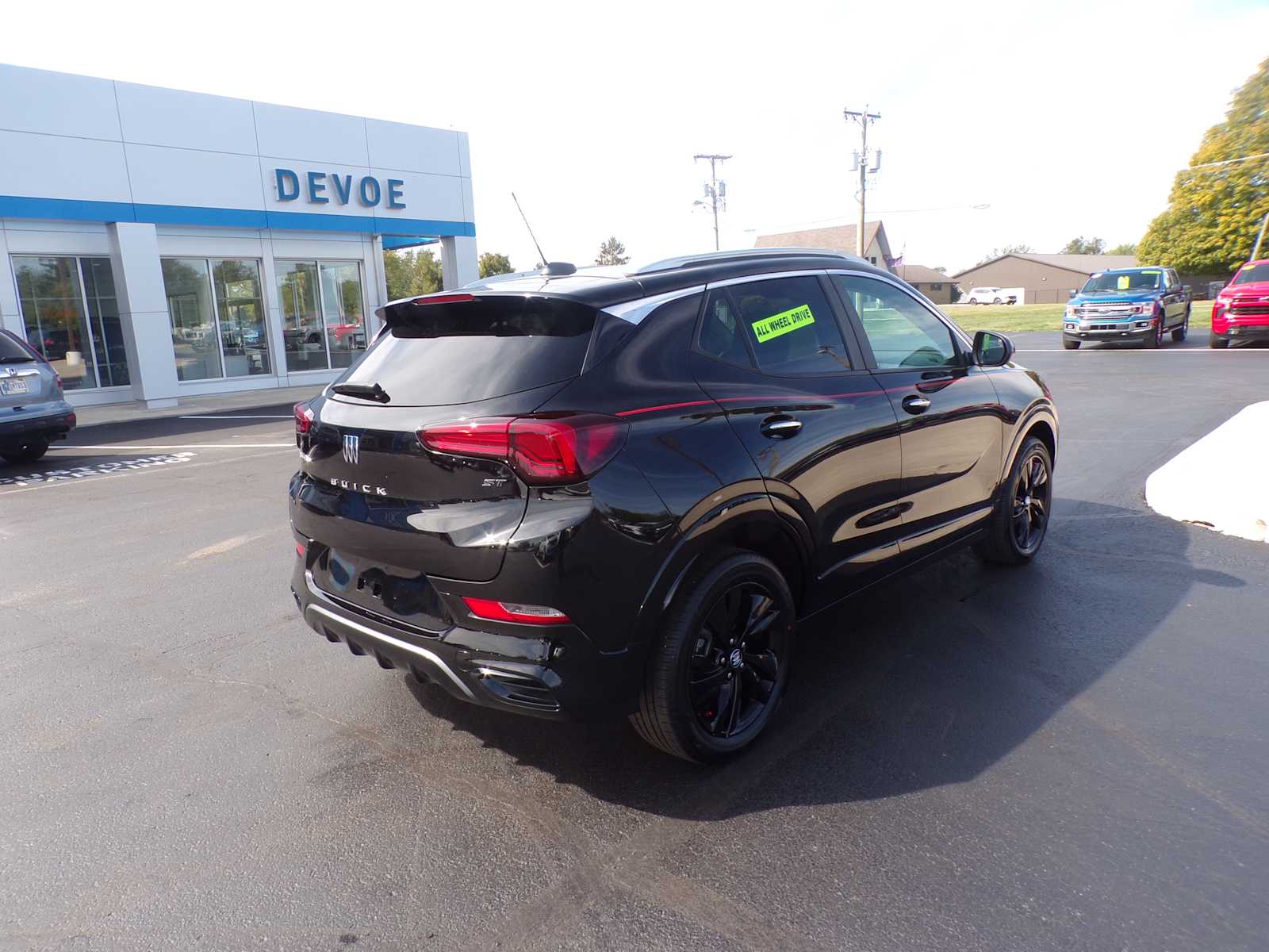 2024 Buick Encore GX Sport Touring photo 2