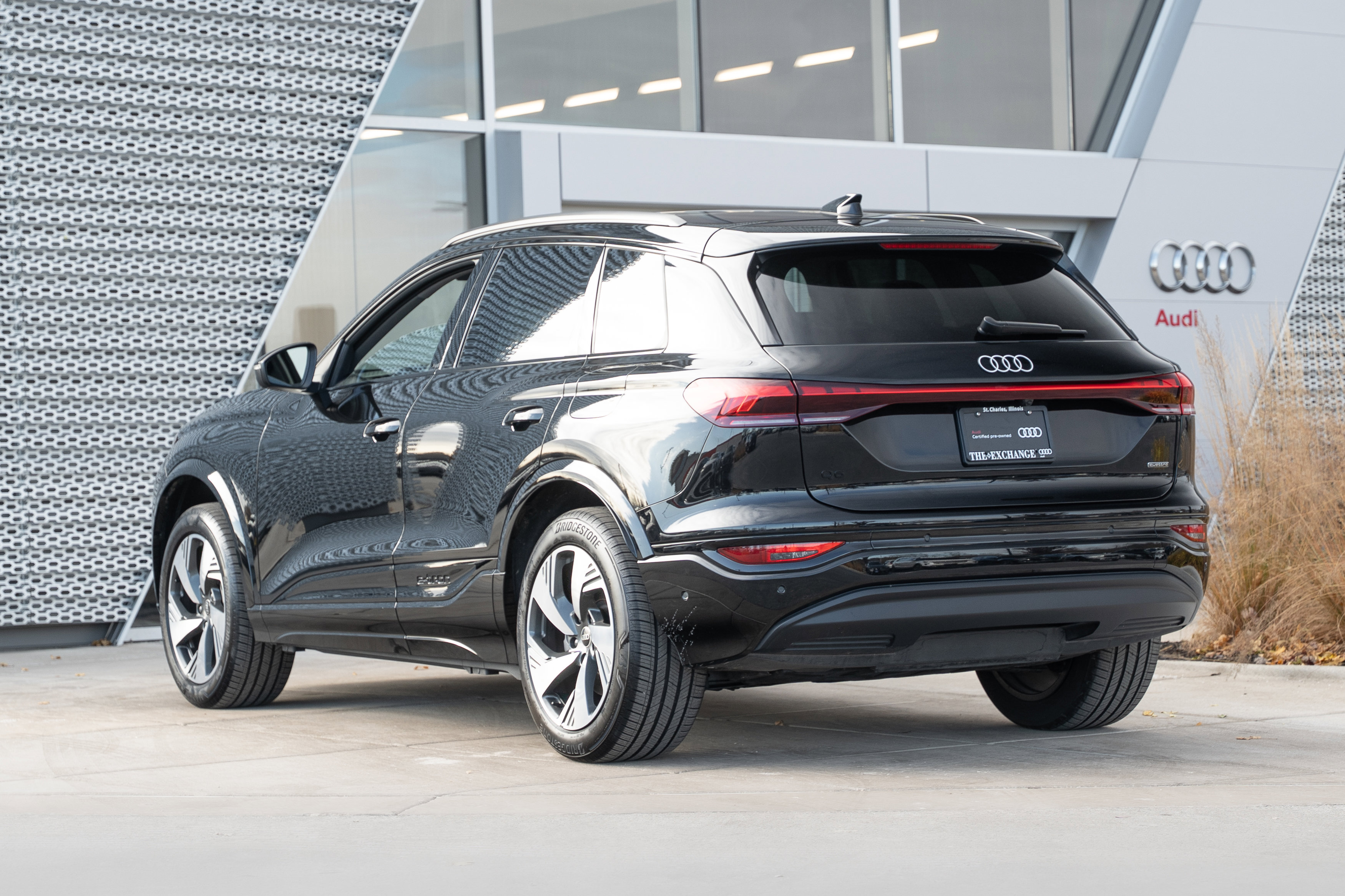2025 Audi Q6 E-tron Premium Plus photo 3