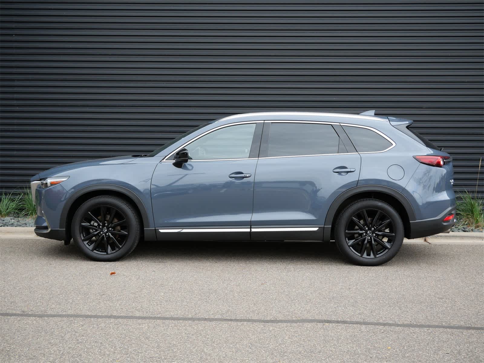 Used 2021 Mazda CX-9 Carbon Edition with VIN JM3TCBDY2M0519435 for sale in Saint Paul, Minnesota