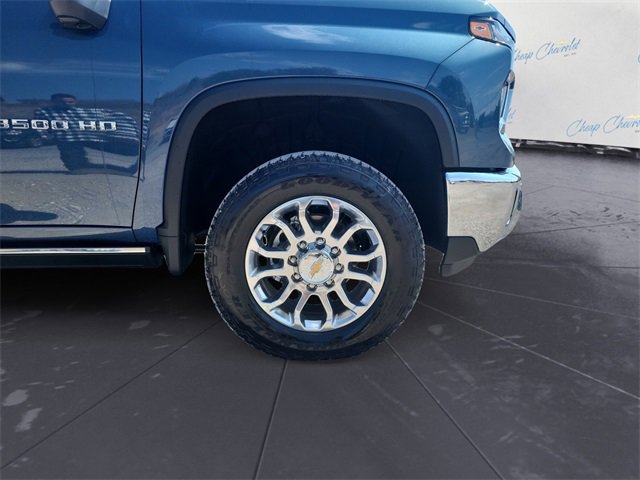 2025 Chevrolet Silverado 3500HD LTZ photo 9