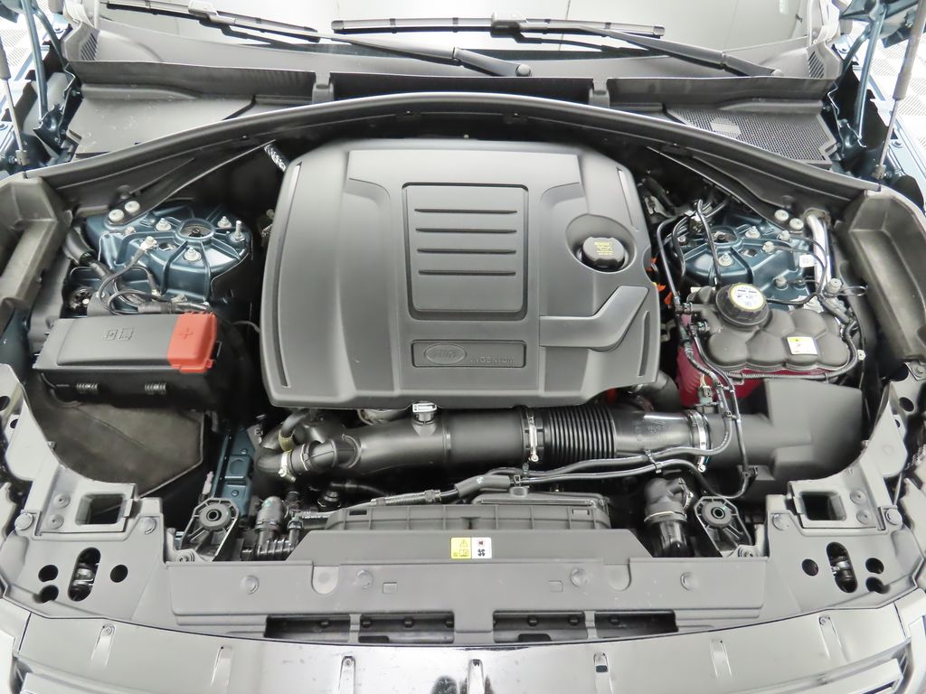 2026 Land Rover Range Rover Velar S photo 27