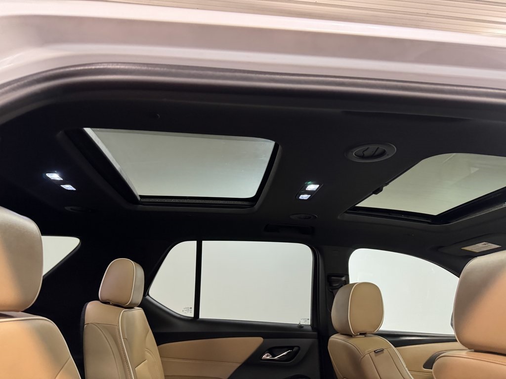 2023 Chevrolet Traverse Premier photo 11