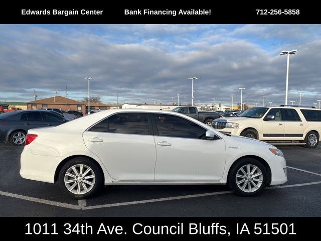 2014 Toyota Camry XLE Hybrid's photo