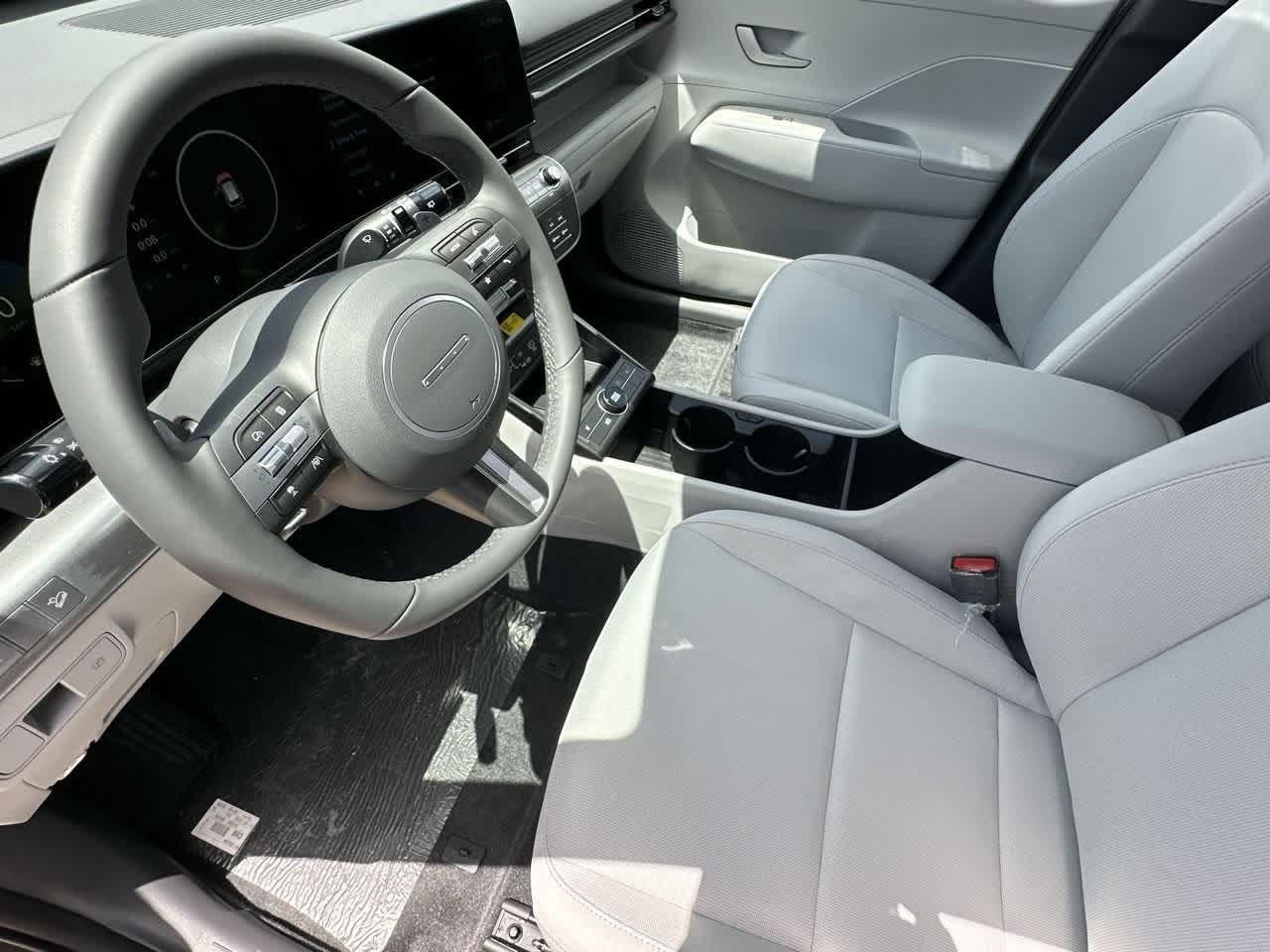 2025 Hyundai Kona SEL photo 13
