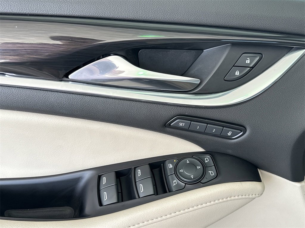 2020 Buick Enclave Premium photo 3