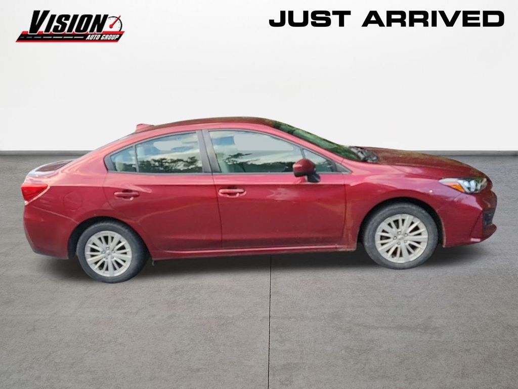 2017 Subaru Impreza 2.0i Premium photo 4
