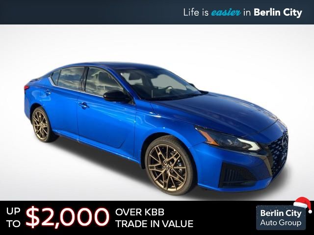 2025 Nissan Altima SR's photo