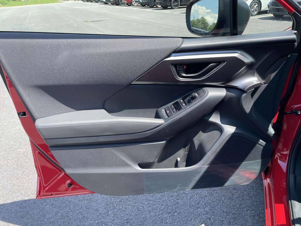 2025 Subaru Impreza Base photo 4