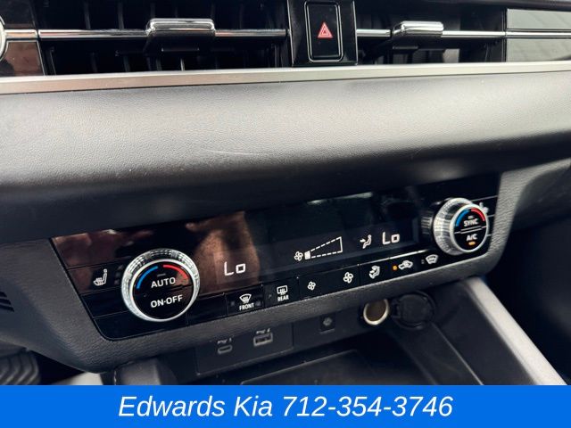 2023 Mitsubishi Outlander PHEV SE photo 24