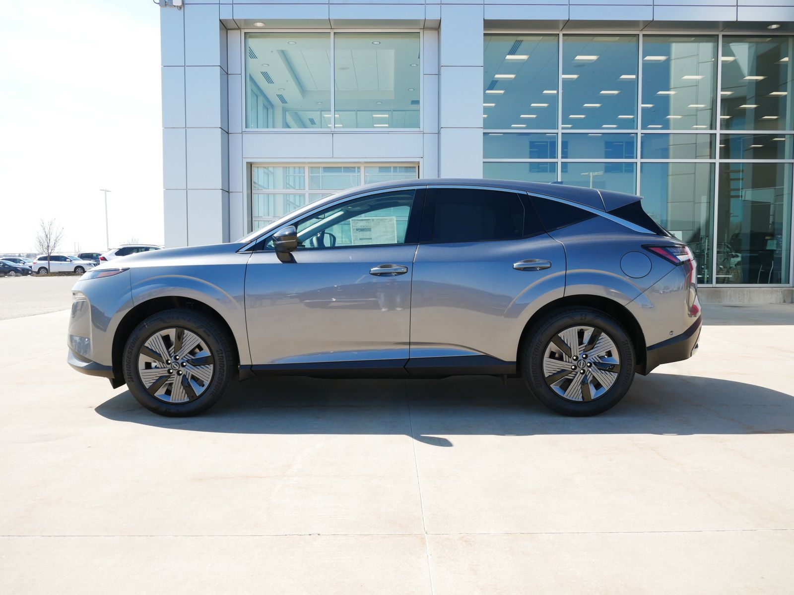 2025 Nissan Murano SL photo 2