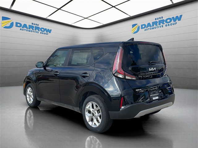 2023 Kia Soul LX photo 3
