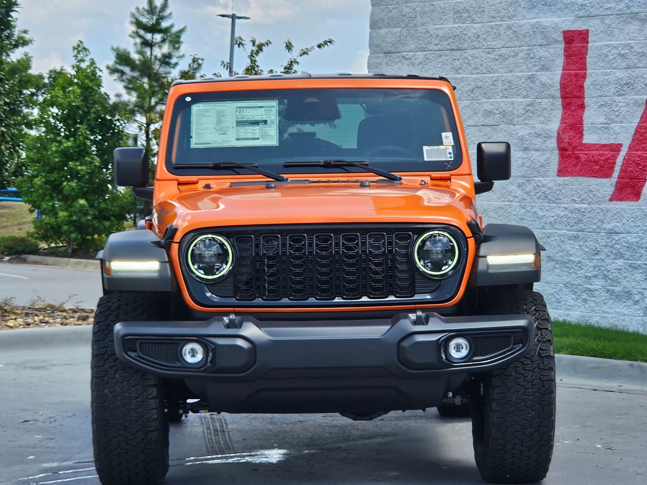 2025 Jeep Wrangler Willys photo 2