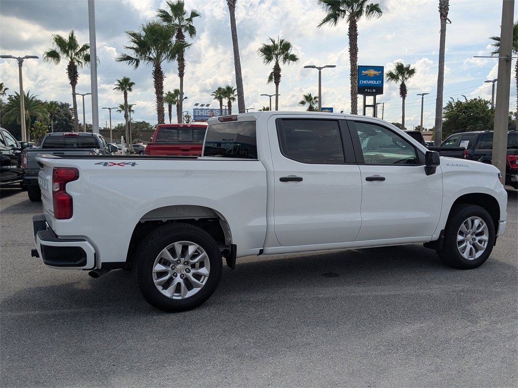 2024 Chevrolet Silverado 1500 Custom photo 3