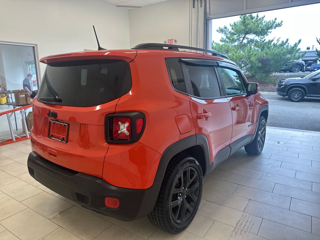 2018 Jeep Renegade Latitude North Edition photo 5