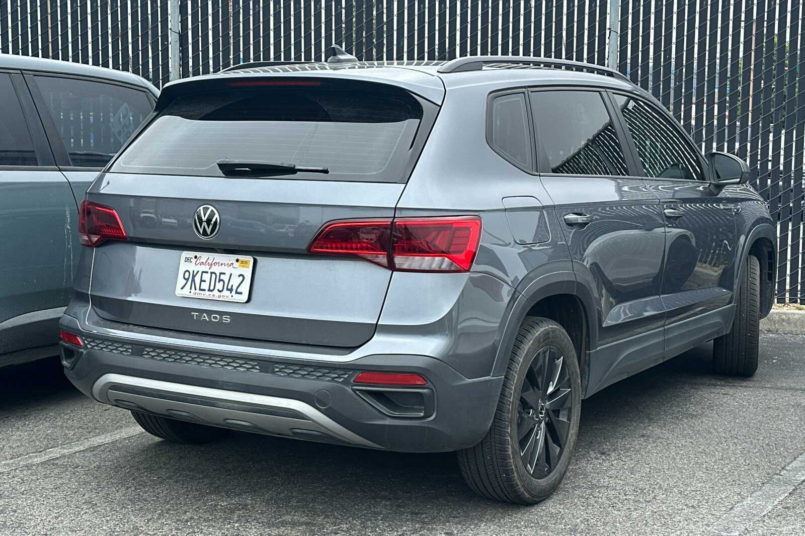 2024 Volkswagen Taos S photo 3