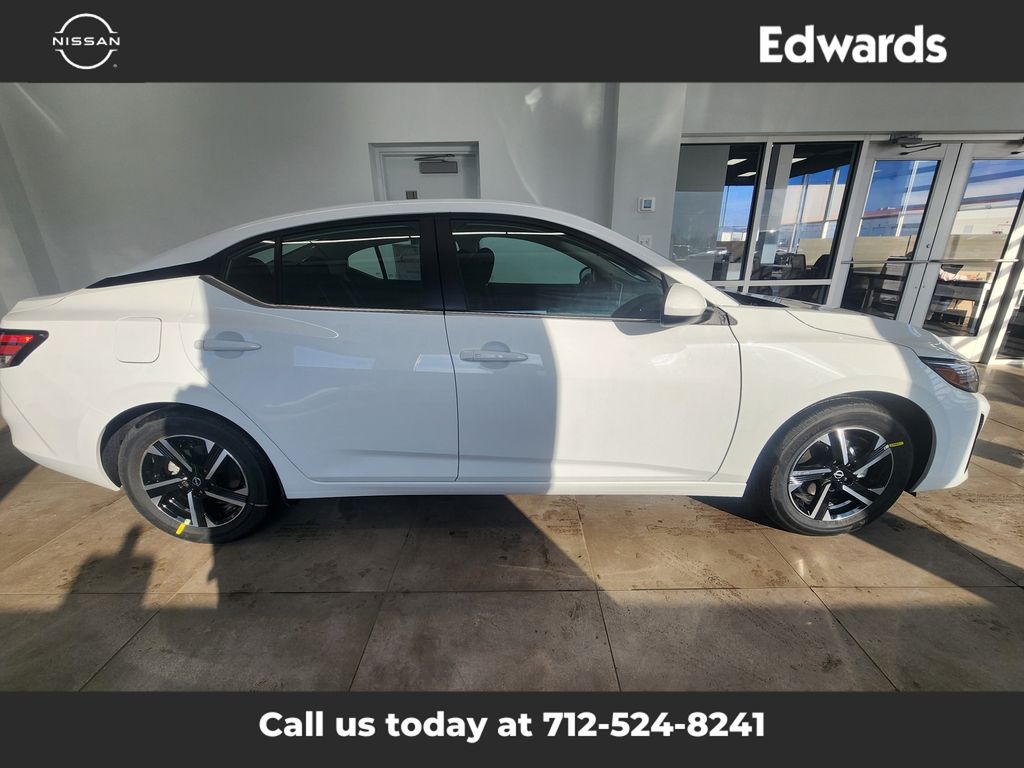 2025 Nissan Sentra SV's photo