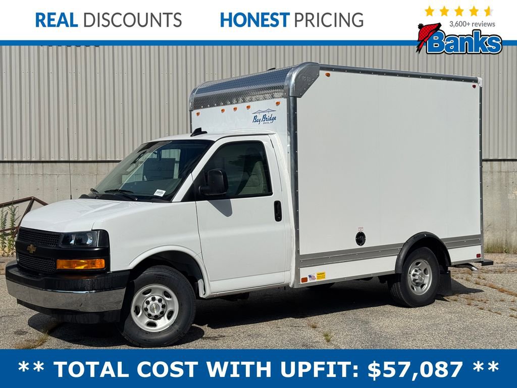 2025 Chevrolet Express Cutaway Base's photo