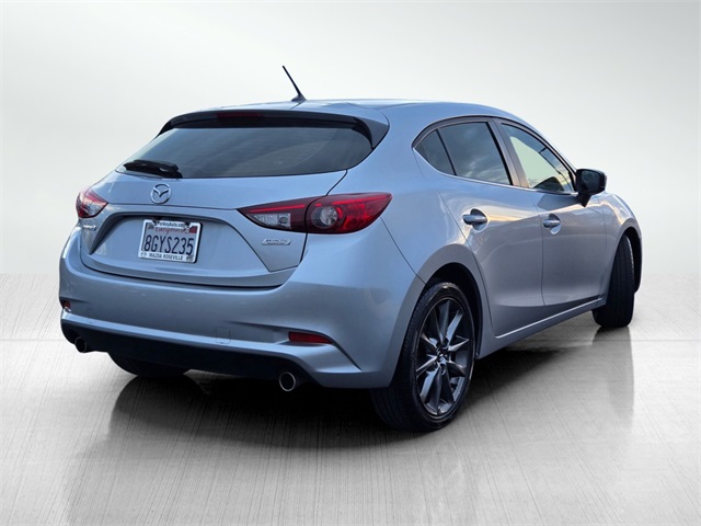 2018 Mazda Mazda3 Touring photo 4