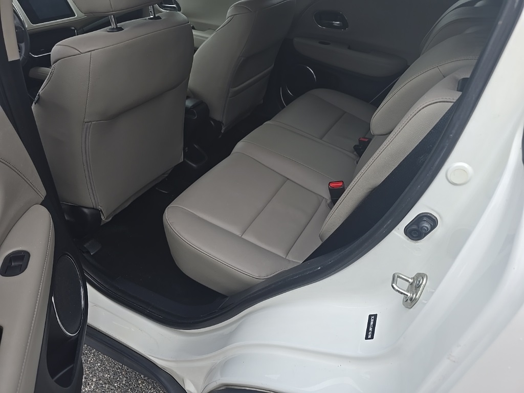 2018 Honda HR-V EX-L photo 11
