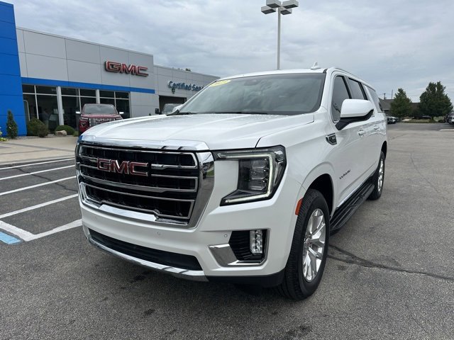 2023 Gmc Yukon XL SLT photo 2