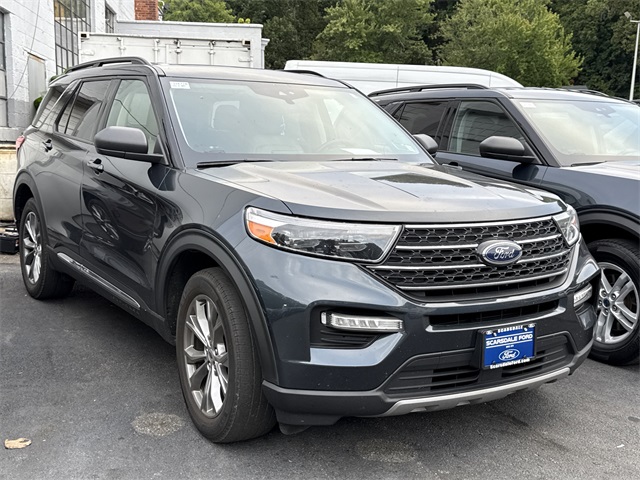 2022 Ford Explorer XLT's photo