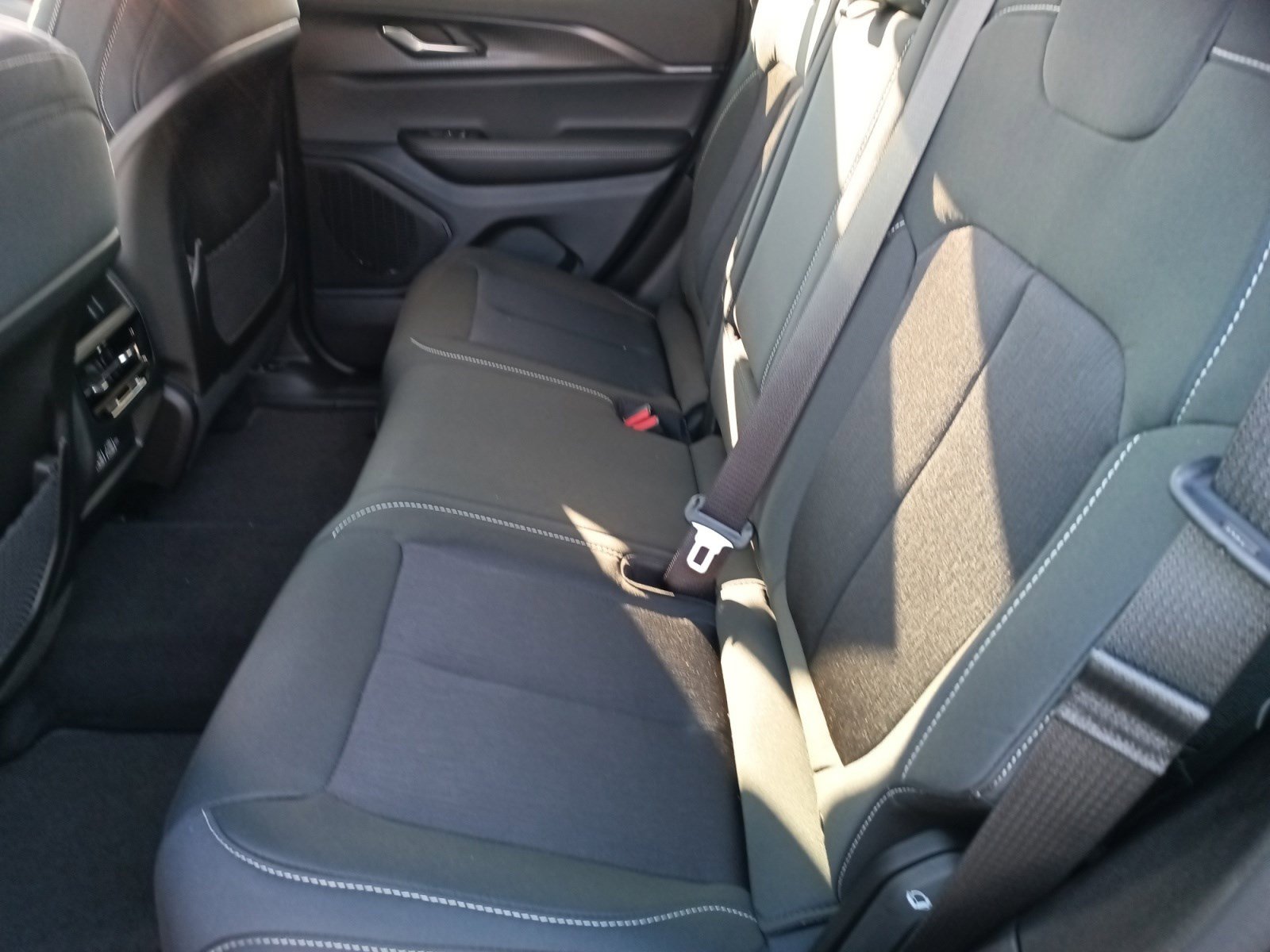 2025 Jeep Grand Cherokee Laredo X photo 20