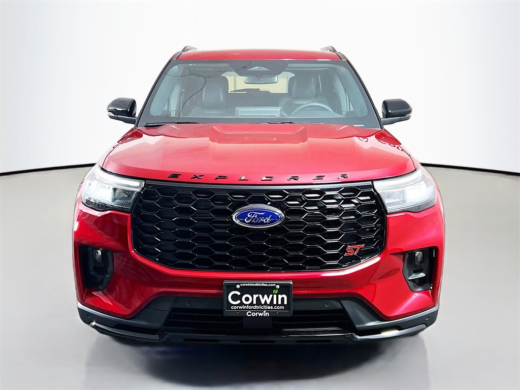 2025 Ford Explorer ST photo 4