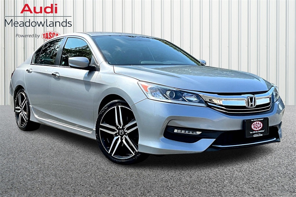 2017 Honda Accord Sport photo 3