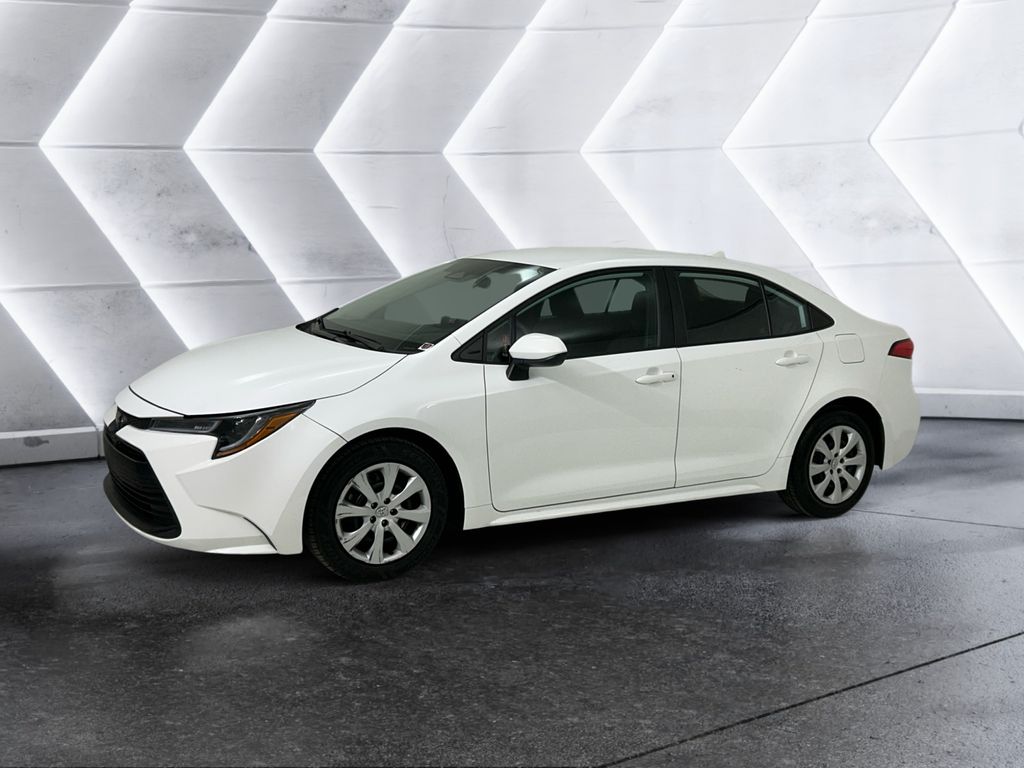 2023 Toyota Corolla LE photo 3