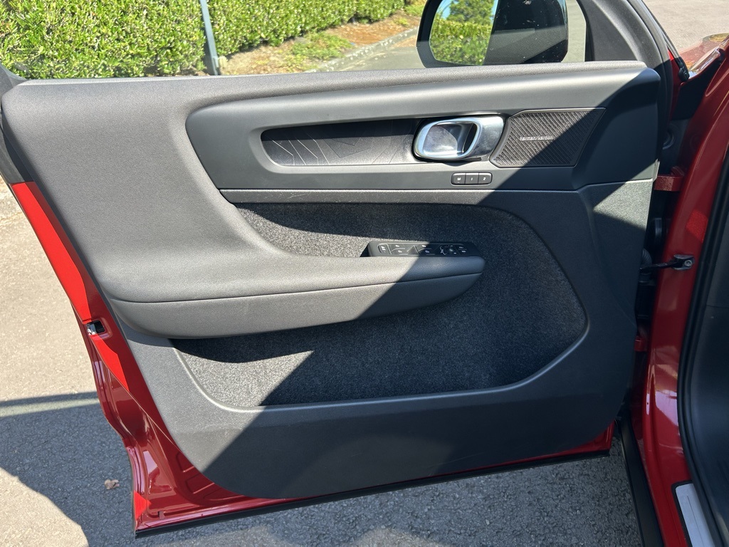 2023 Volvo C40 Recharge Ultimate photo 10