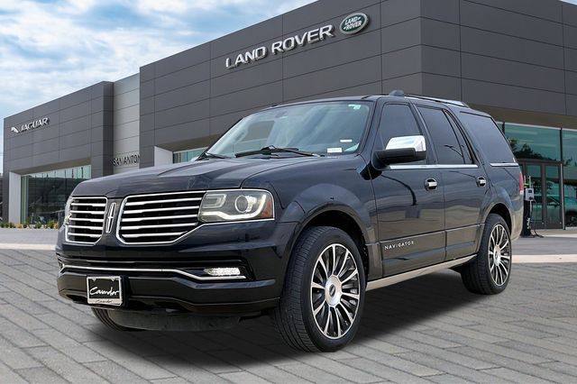 2015 Lincoln Navigator Base's photo
