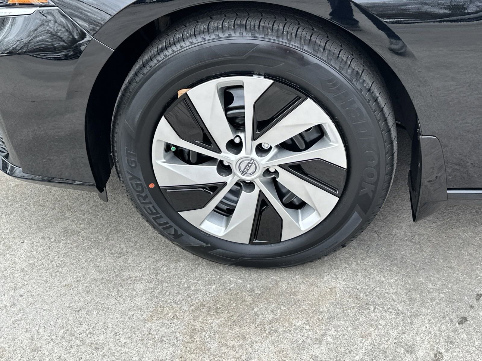 2025 Nissan Altima S photo 11