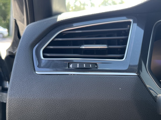 2024 Volkswagen Tiguan SE R-Line Black photo 32