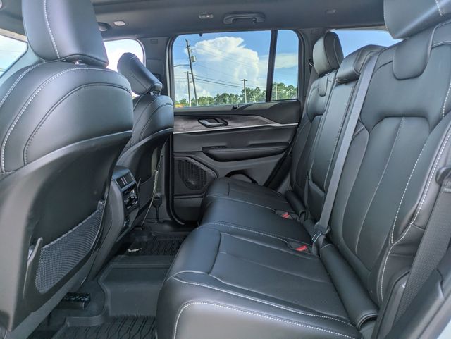 2025 Jeep Grand Cherokee Limited photo 22