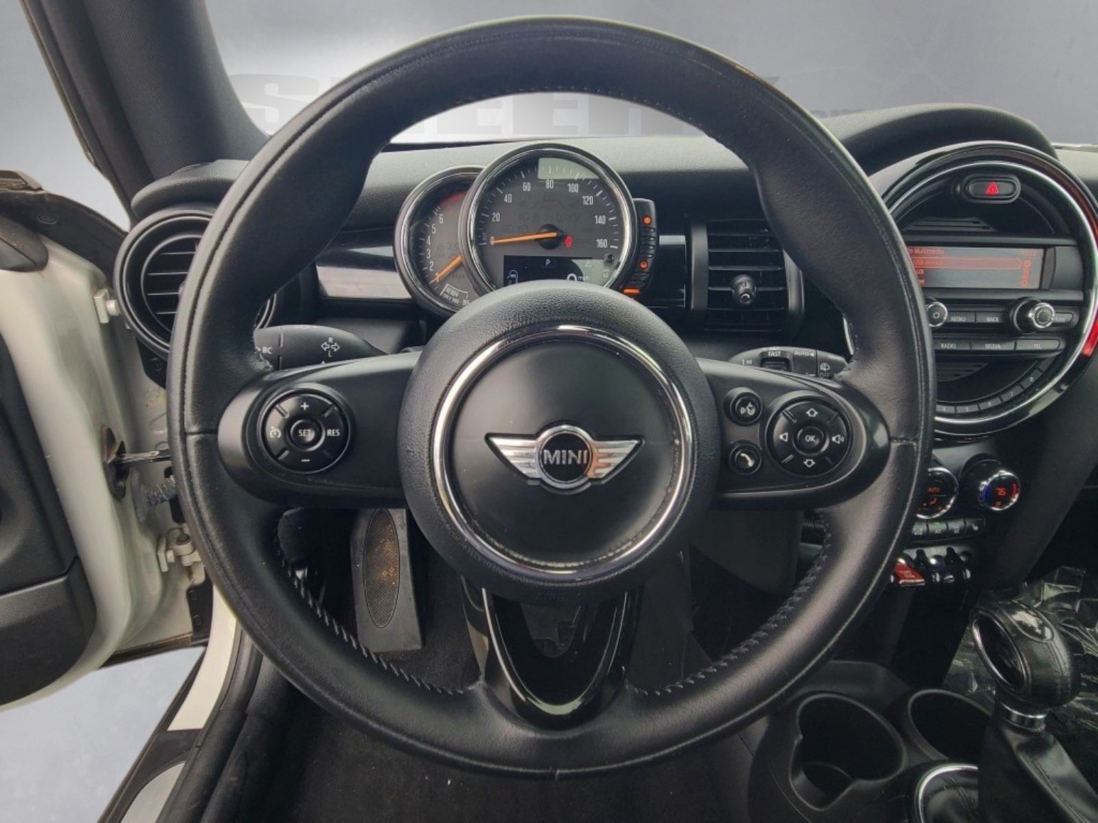 2015 Mini Cooper 2 Door Hardtop Base photo 3