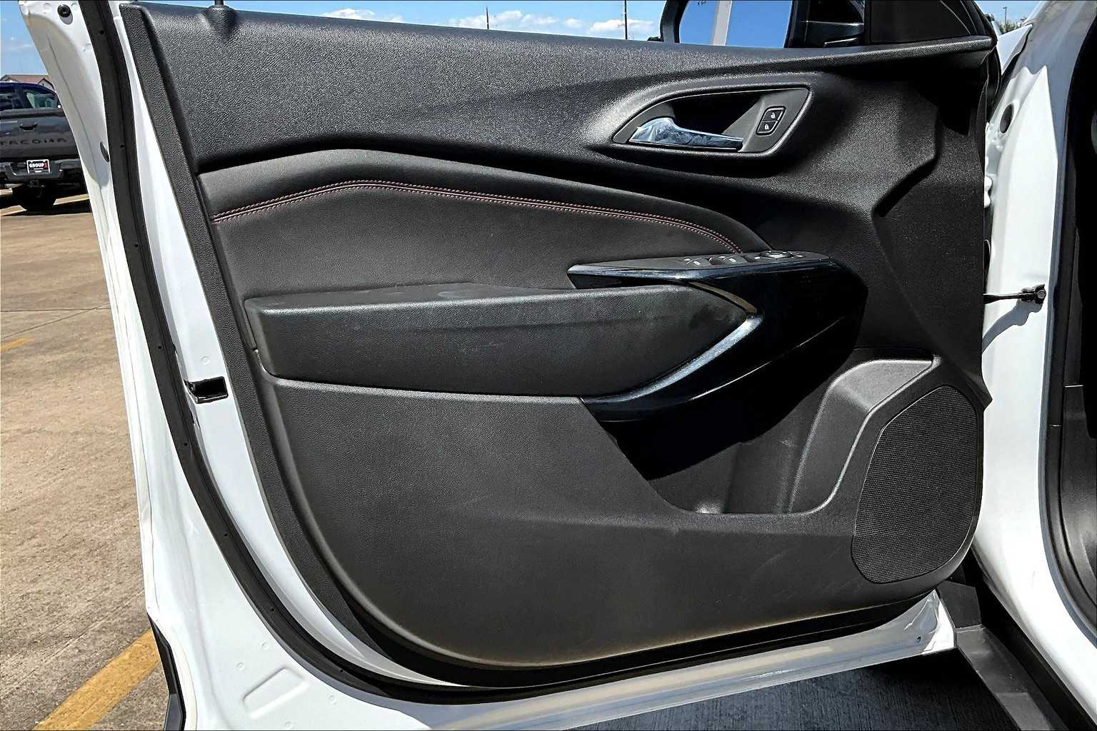 2025 Chevrolet Trax photo 21