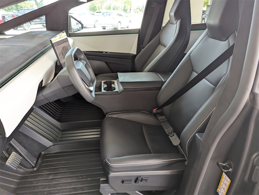 2024 Tesla Cybertruck Cyberbeast All-Wheel Drive photo 7