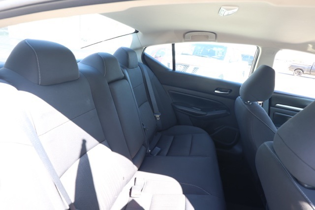 2022 Nissan Altima 2.5 SV photo 16