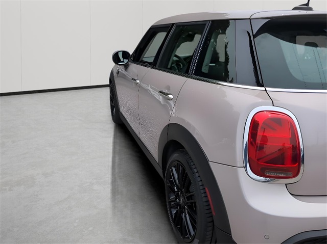 2024 Mini Cooper Hardtop S photo 8