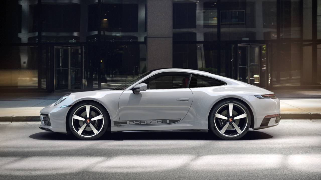 2024 Porsche 911 4S photo 2