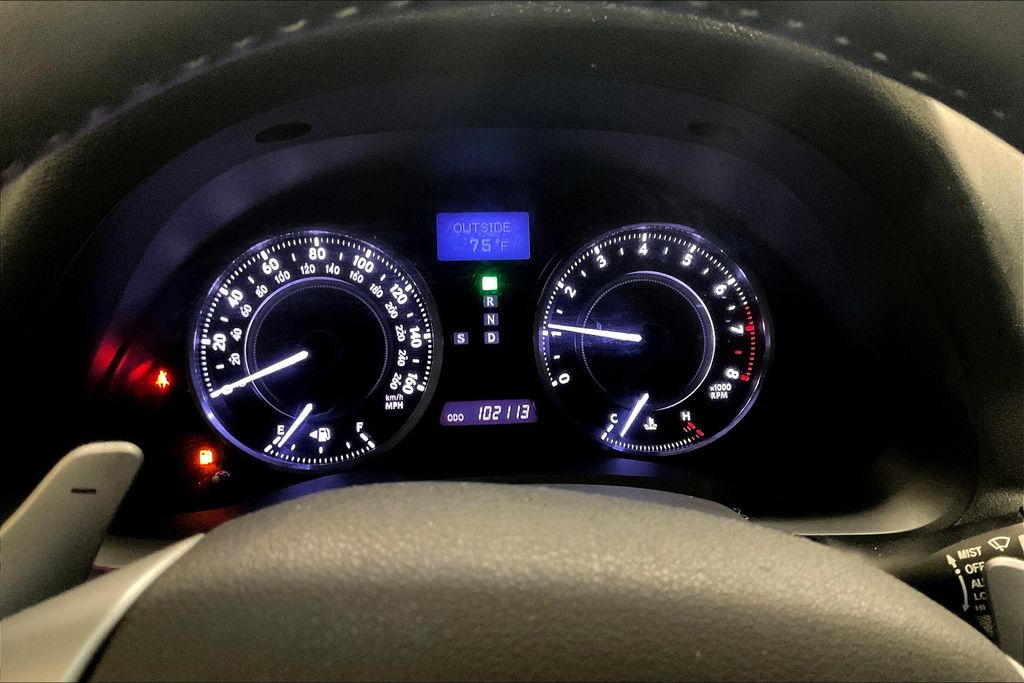 2014 Lexus IS 350C photo 16
