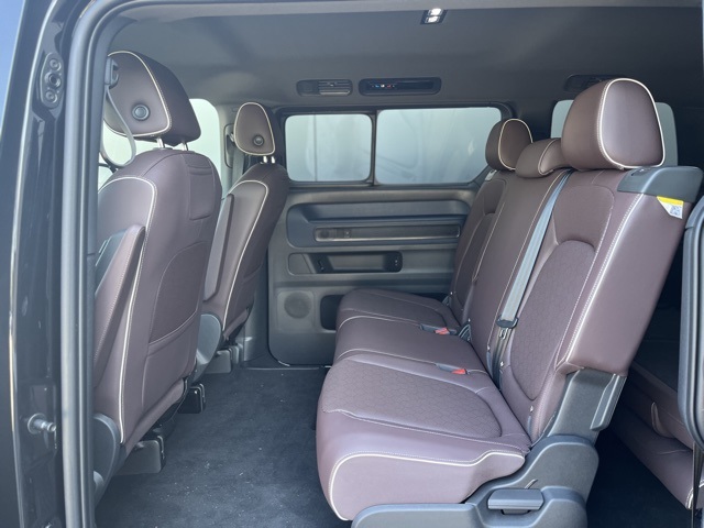 2025 Volkswagen ID. Buzz Pro S photo 3