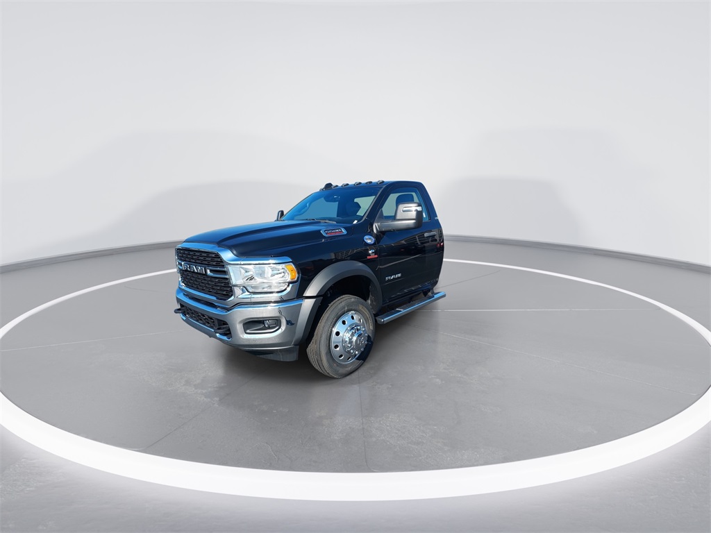 2024 Ram 5500 SLT photo 4