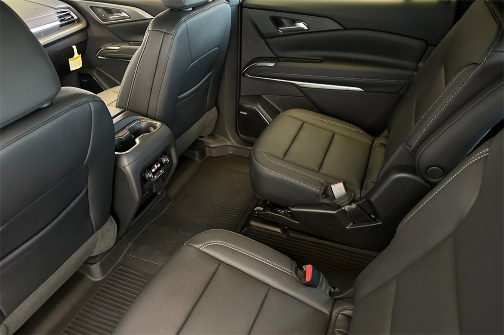2026 Chevrolet Traverse photo 11