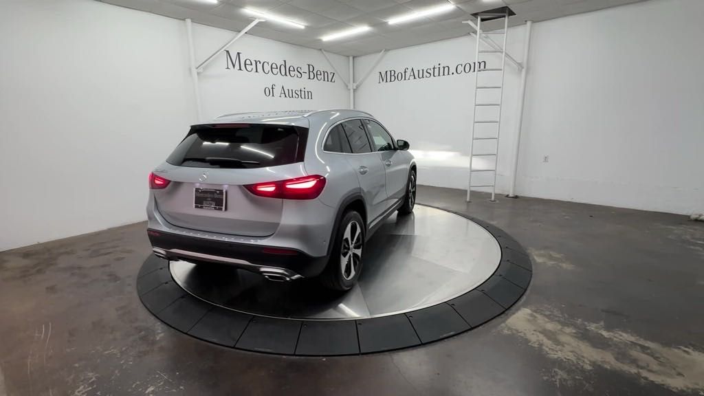 2025 Mercedes Benz GLA 250 photo 32
