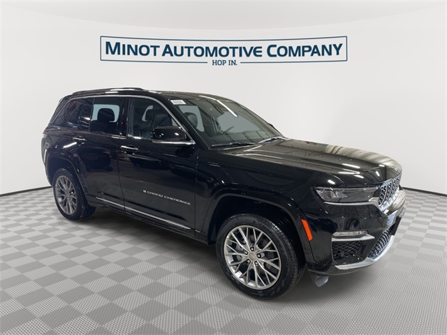 2025 Jeep Grand Cherokee Summit's photo
