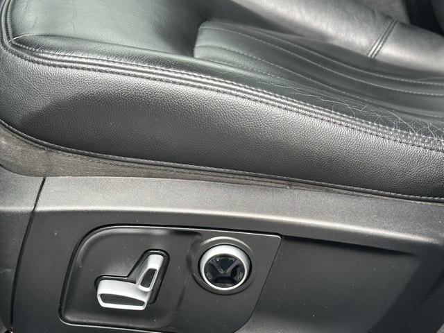 2021 Maserati Levante Base photo 11