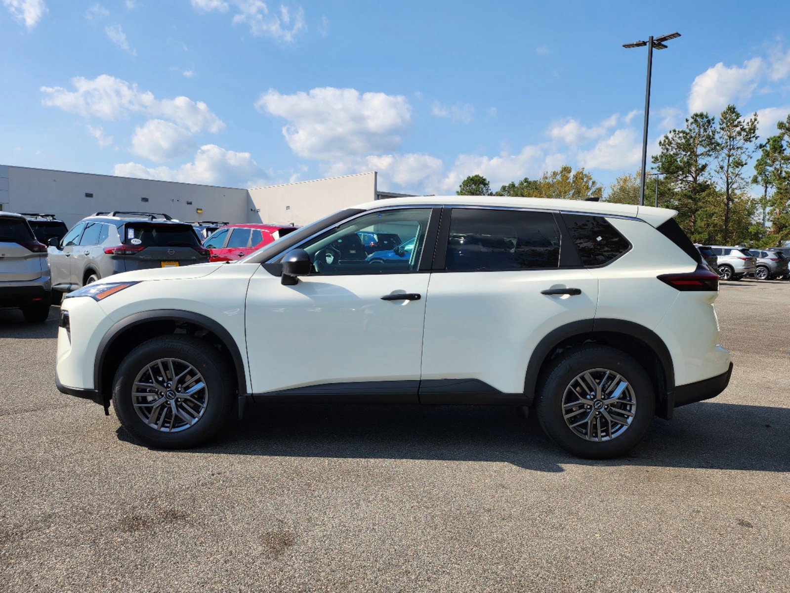 2026 Nissan Rogue S photo 5
