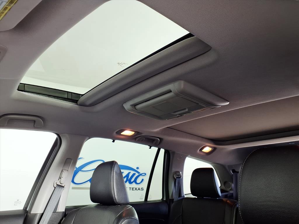 2016 Honda Pilot Elite photo 6